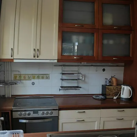 Apartment Arena 2 *